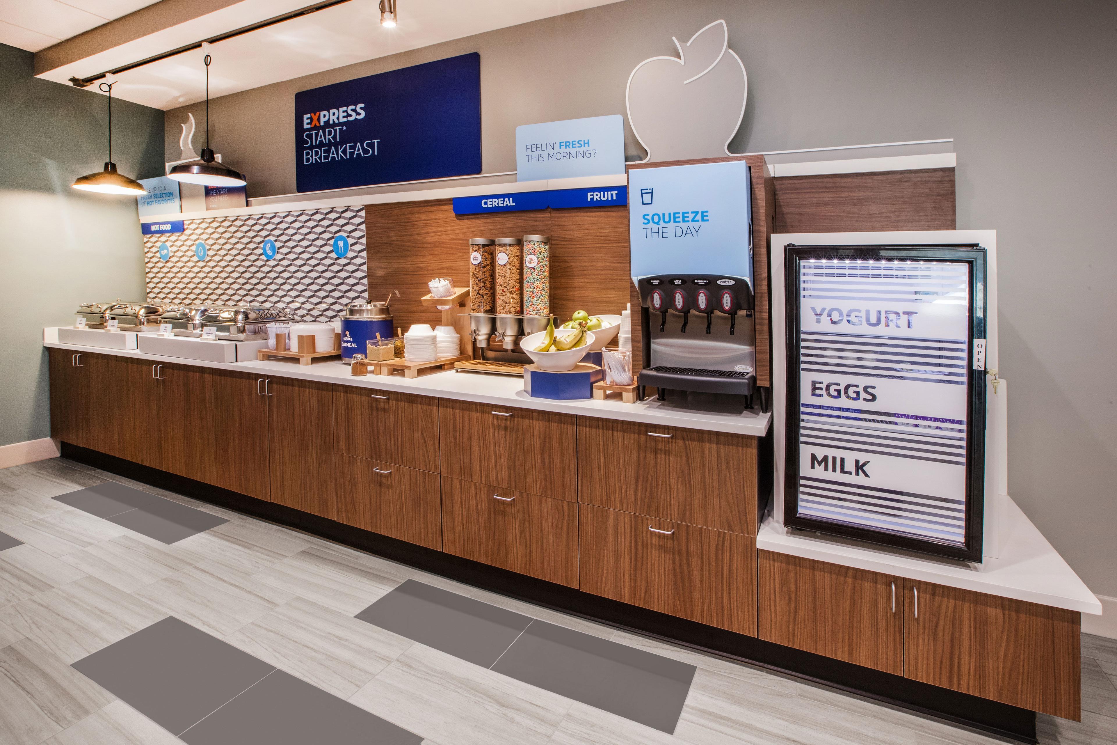 Holiday Inn Express Spencer By Ihg Exterior photo